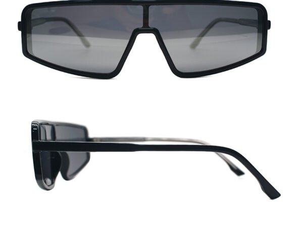 Women fashion eyewear