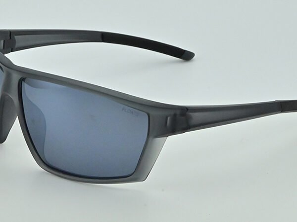 Ultra-light TR90 polarized sunglasses