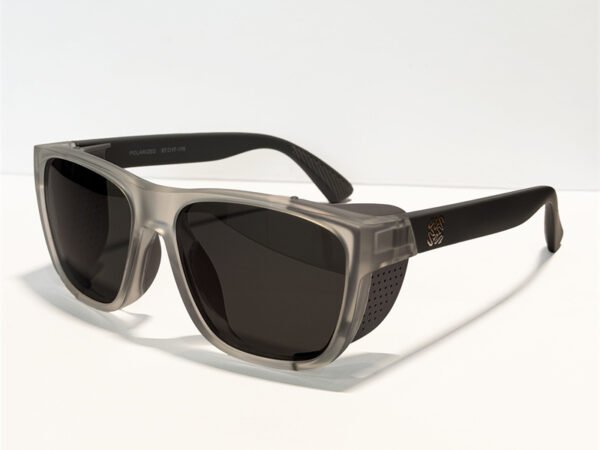 W238203.3 (1) Wholesale 2026 New Design UV400 Tac Polarized Fishing Glasses Flexible TR90 Frame Anti UV Outdoor Running Sunglasses