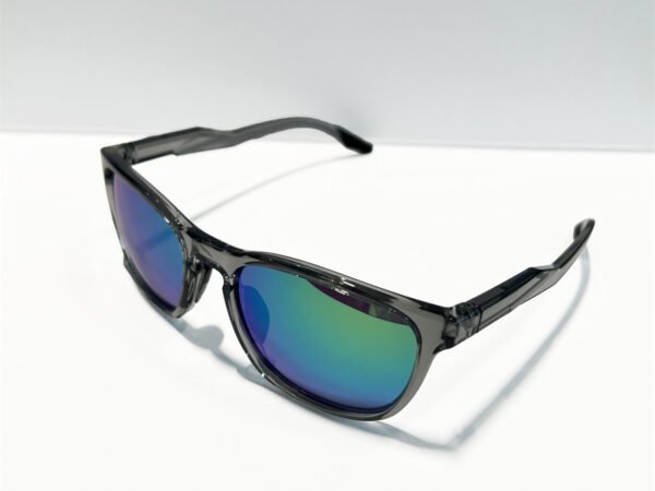 WKM-Y350 C5 (6) 2026 New Stock Bulk Wholesale TR90 Frame Tac Polarized Fishing Sunglasses UV400 Anti Glare For Fishing Enthusiasts